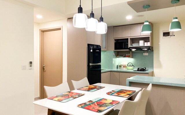 Well Furnished And Comfort 3Br Meikarta Apartment