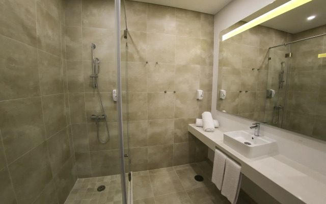 RIDE Surf Resort & SPA