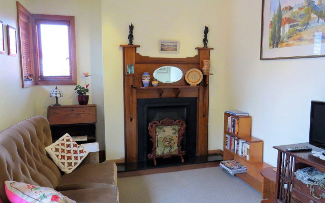 McCloud House