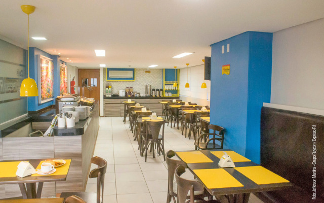Expresso R1 Hotel