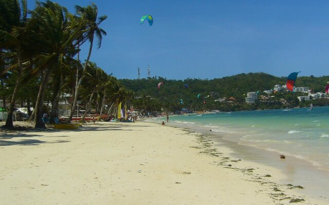 Sunrise Palais Boracay
