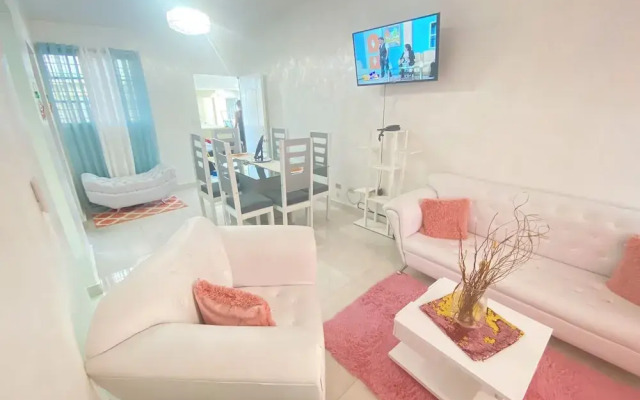 7DR Apt in Prime Location Near Monumental Area