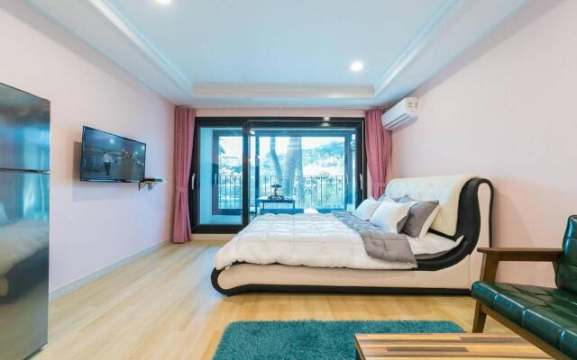 Gangneung Haesolnaeeum Pension