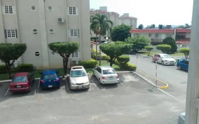 Yhavarees Comfy Oasis 2-bed Aprt- Central & Secure