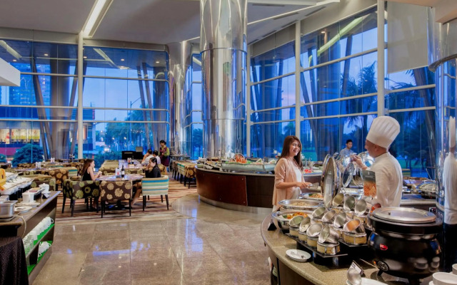 Acacia Hotel Manila