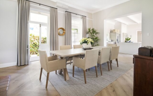 Middedorp Villa and Apartments