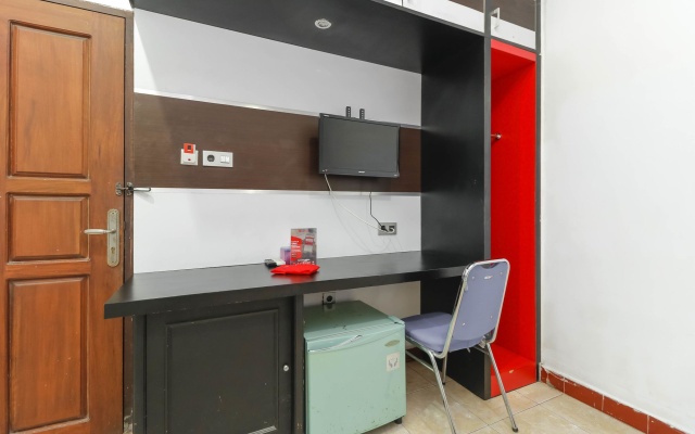 RedDoorz @ Jembatan Megawati – Guest Rooms – Manado