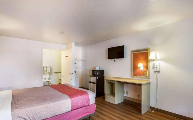 Motel 6 Vancouver, WA