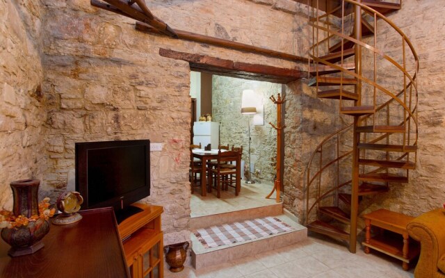 Rodoulas Traditional Village House