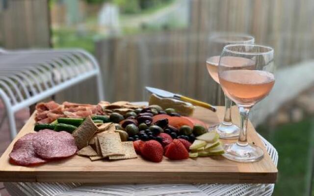 Daydreaming Airlie Beach, Water Views And Only 200M To Boardwalk.