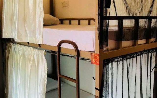 Space Garden Hostel Mirissa - Adults Only