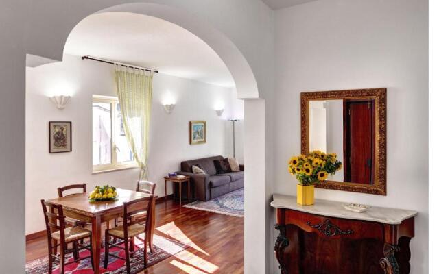 Sound Of The Sun Apartment