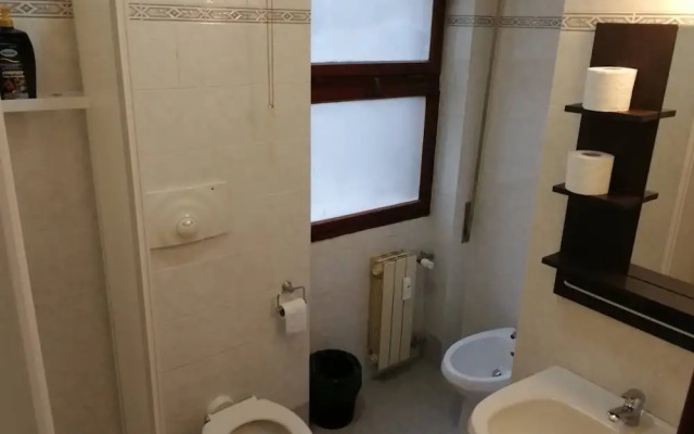Room Private Bath 5min From Tiburtina Station - Metro Line B
