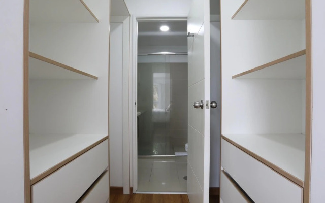 Quiet Romantic Apartment In The Heart Of Barranco