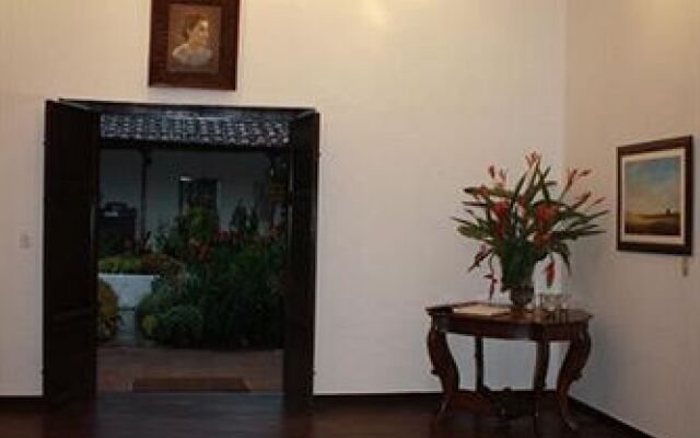 Hacienda El Roble Hotel