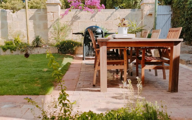 Yanchep Seaside Cottage