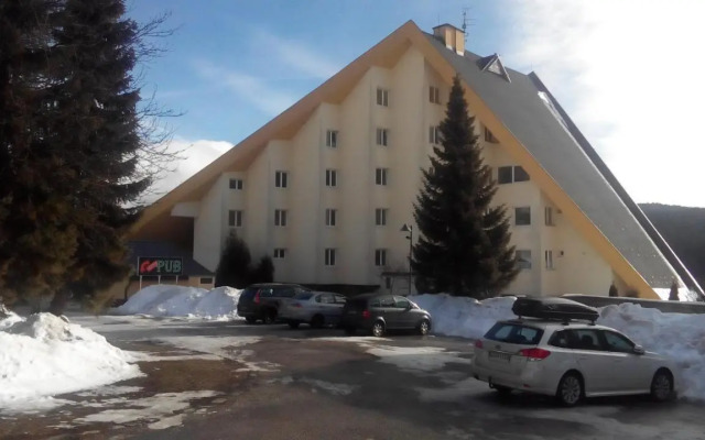 Almet, apartmánove štúdio 205