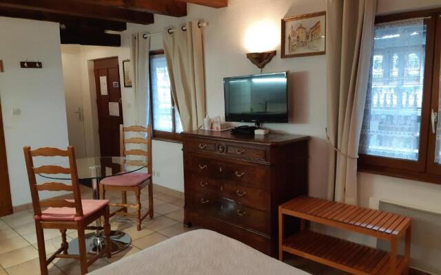 Gîtes et Chambre d'Hôtes A l'Arc en Ciel