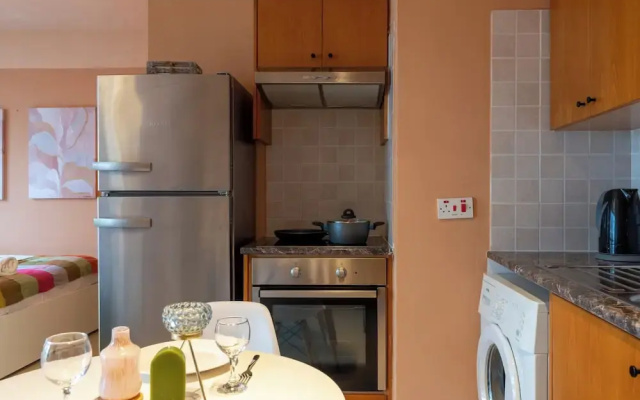 Johny's Spot - 1BR & Balcony in Larnaca