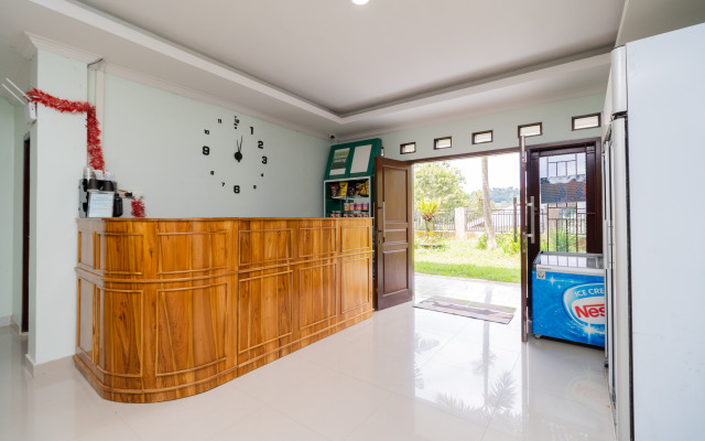 Urbanview Hotel Kampung Istal Megamendung Puncak