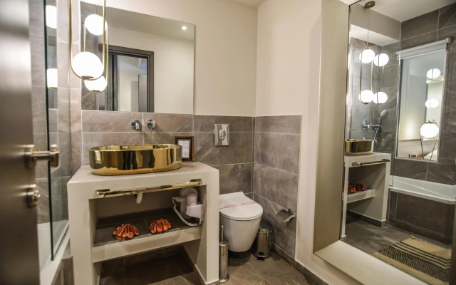 Golden Suites & Spa