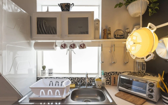 Black & White Apartment