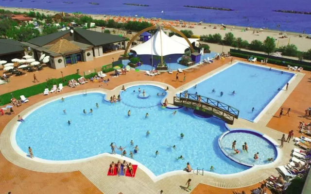 Amazing Apartment in Caorle Near Seabeach