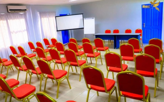 Complexe Hôtelier Food And Business