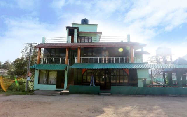 OYO 24221 Daneys Guest House