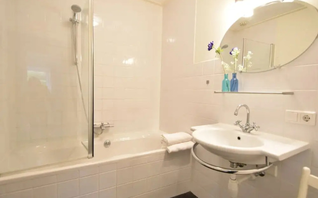 Bungalow in Kamperland Near Water Sports