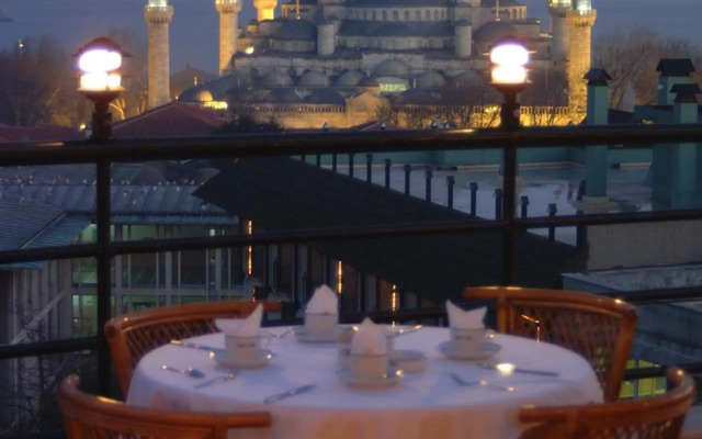 Hali Hotel