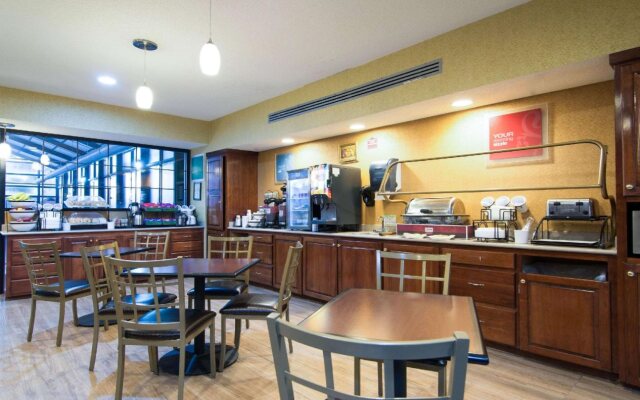 Comfort Inn & Suites Perry National Fairgrounds Area