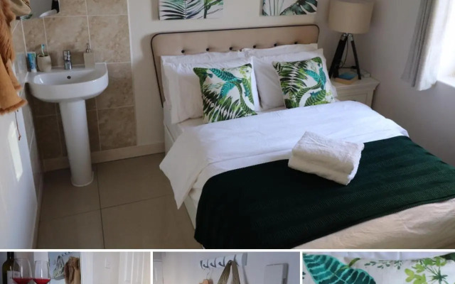 Riverside Rooms