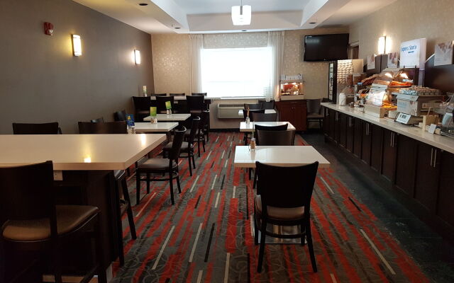 Holiday Inn Express Hotel & Suites Barrie by IHG