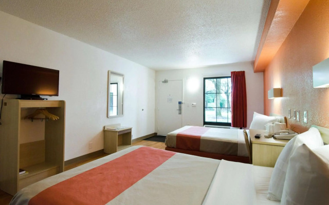 Motel 6 Frederick, MD - Fort Detrick