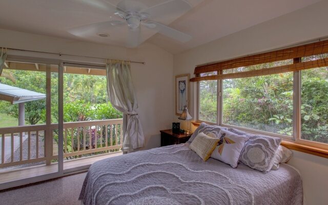 Maluhia Hale 3 Bedroom Home by RedAwning