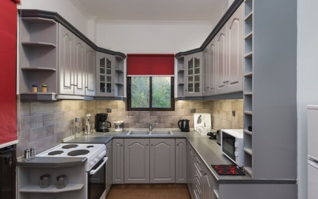 Acropolis Luxurious Apartment