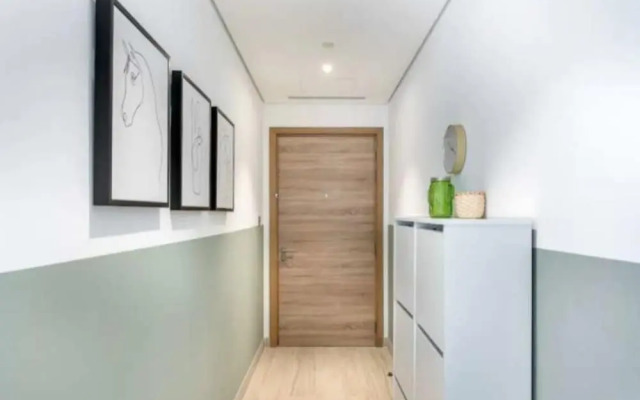 Cozy 1BR with balcony sea view