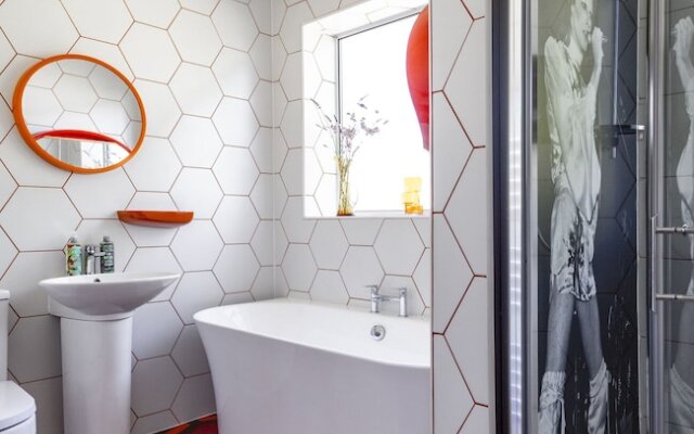 Twentieth Century B&B