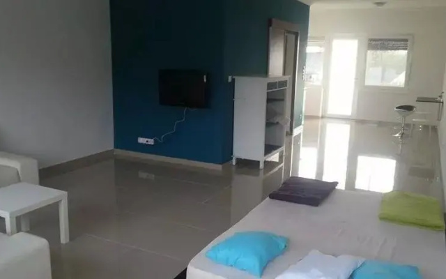 Vivien Balatoni Stúdió Apartmanok