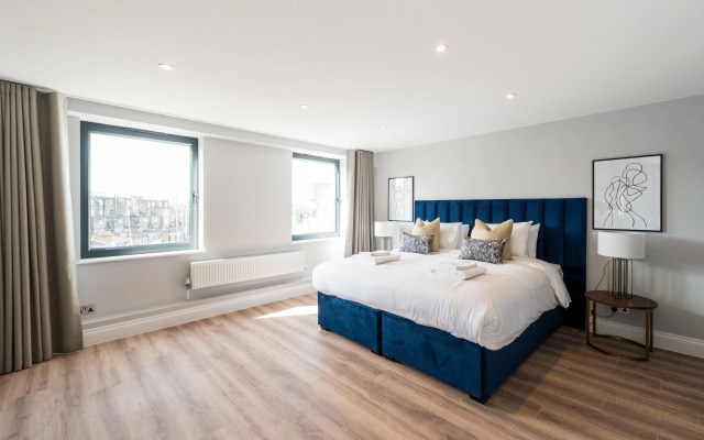 The Carlyle - Elegant Serviced Apartments