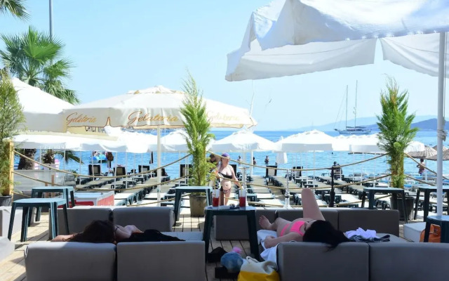 Ladonia Hotels Leo Beach Resort