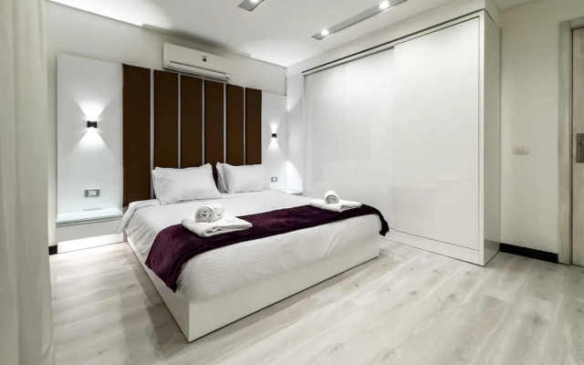 Fresh & Fabulous 2bdr - 5 min to Airport