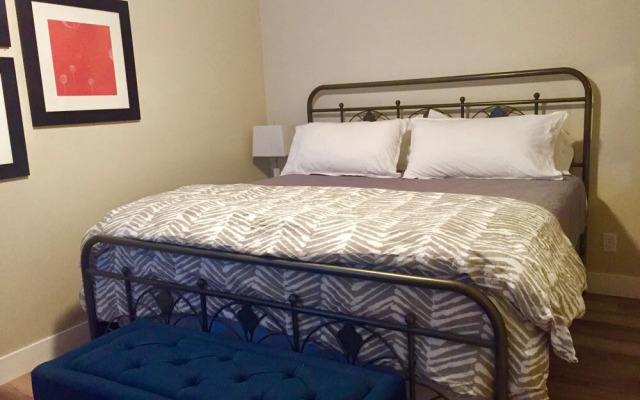 Bisbee Brownstone Suites