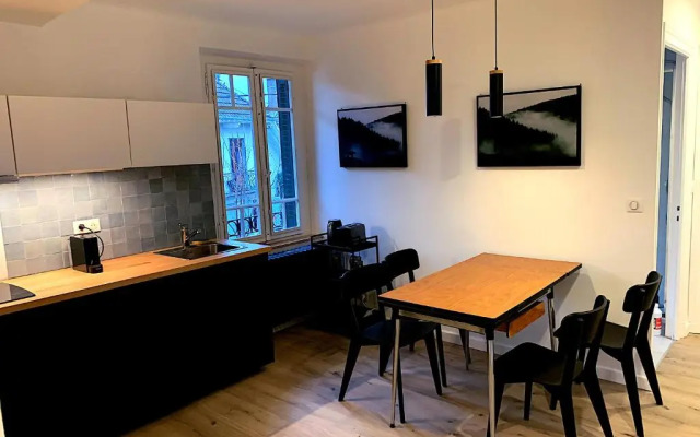 Elegant 3 Pieces - Parking