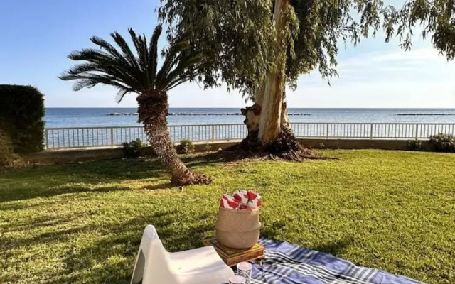 City Seafront Haven - 2 Bed Luxury Apartment