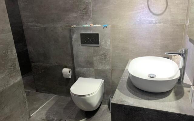 Central Urban Luxury Sea View Apt Since 2009