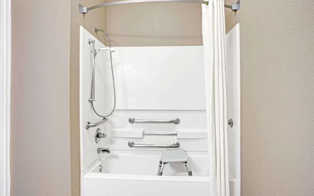 Super 8 by Wyndham Hernando