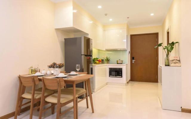 Central Park 1 Bedroom Apartment