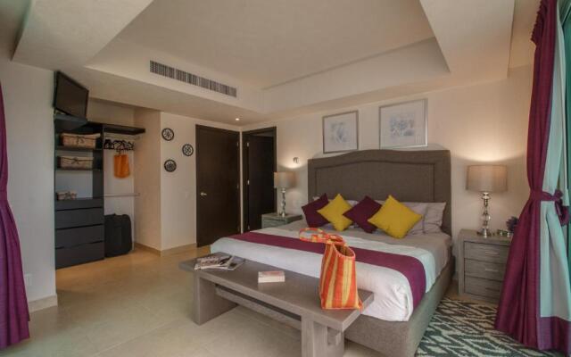 910-3000 Grand Venetian P.V.